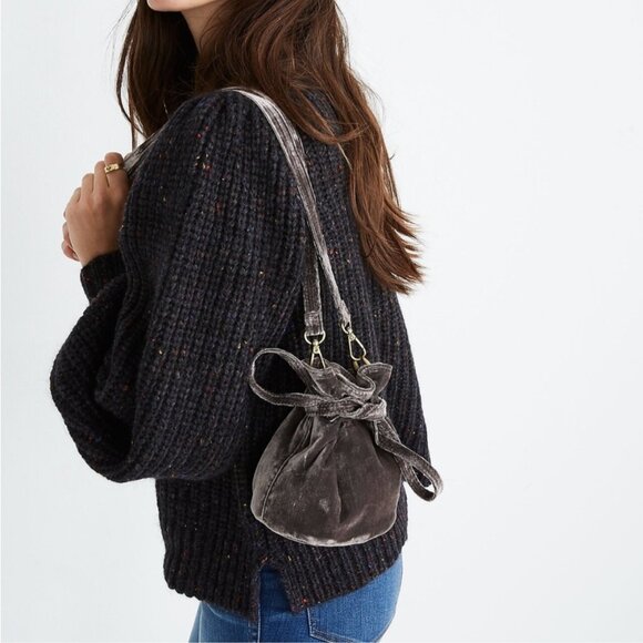 Madewell NWT Velvet Mini Drawstring Bag in Grey - Picture 2 of 12